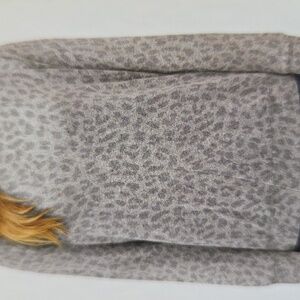 Buffalo David Bitton Gray Animal Print Pull-Over Soft Cozy Sweater In Size Large